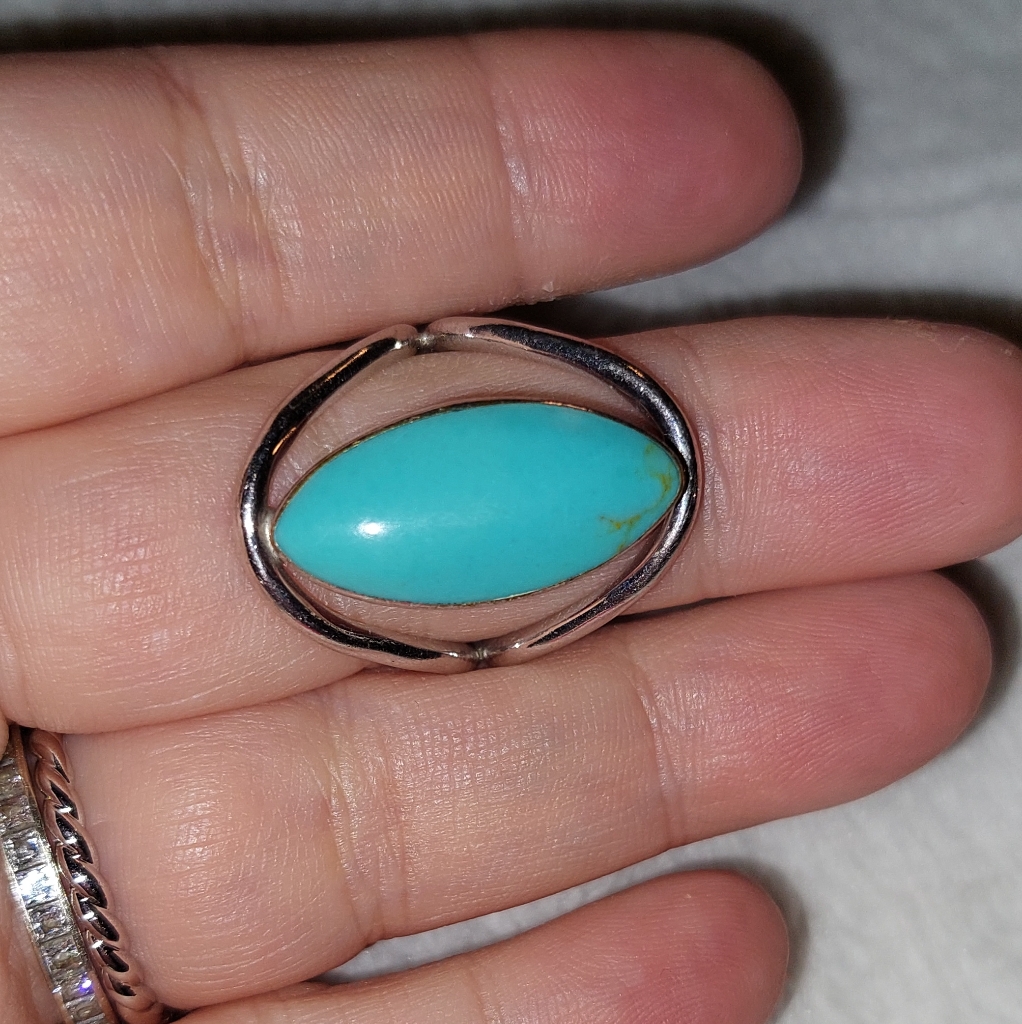 Turquoise Mexico Oval Silver Ring 81$